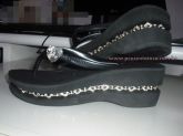 Chinelo 43 em strass