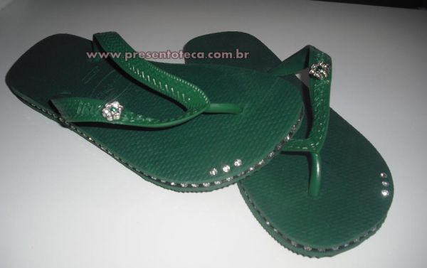 Chinelo 41 em strass