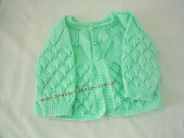 Blusa com detalhes em folhas