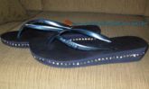 Chinelo em solado médio/alto 29